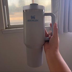 The Quencher H2.0 FlowState™ Tumbler | 40 OZ FOG